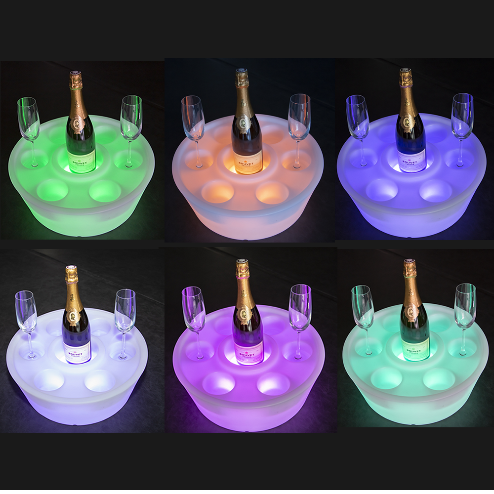 Schwimmende Poolbar mit LED Beleuchtung