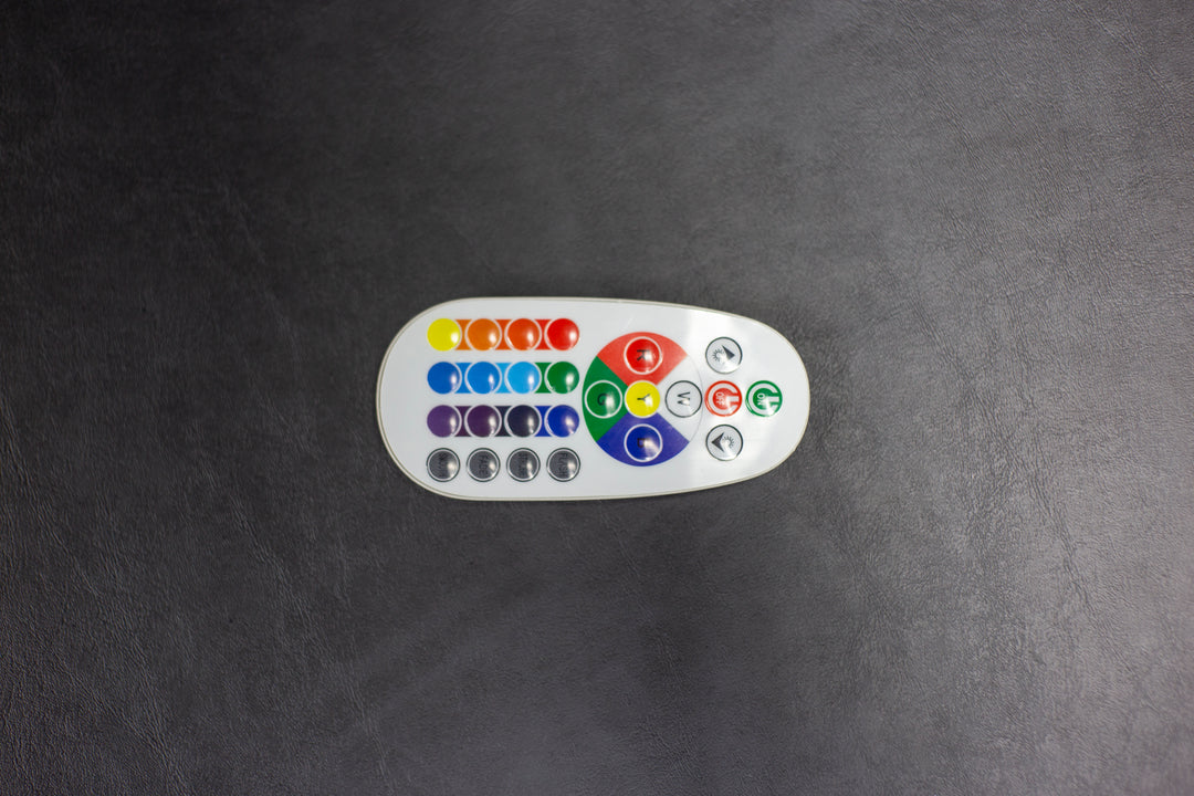 Schwimmende Poolbar mit LED Beleuchtung
