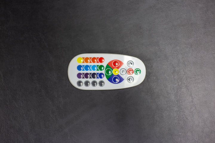 Schwimmende Poolbar mit LED Beleuchtung